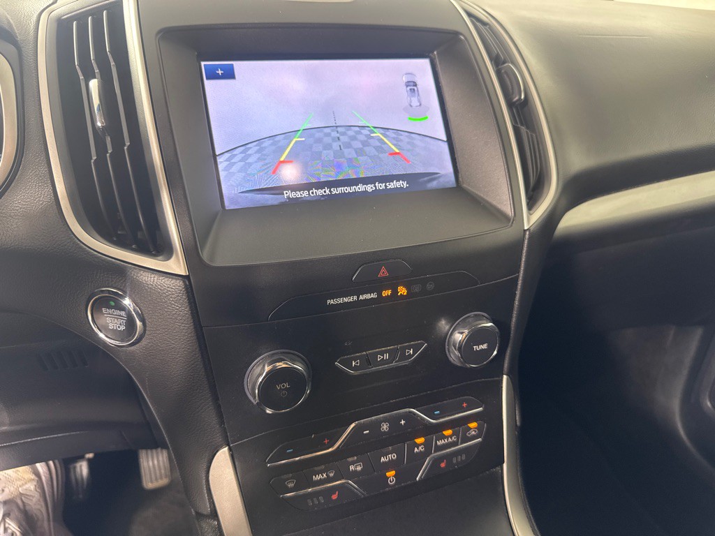 2019 Ford Edge Image 15