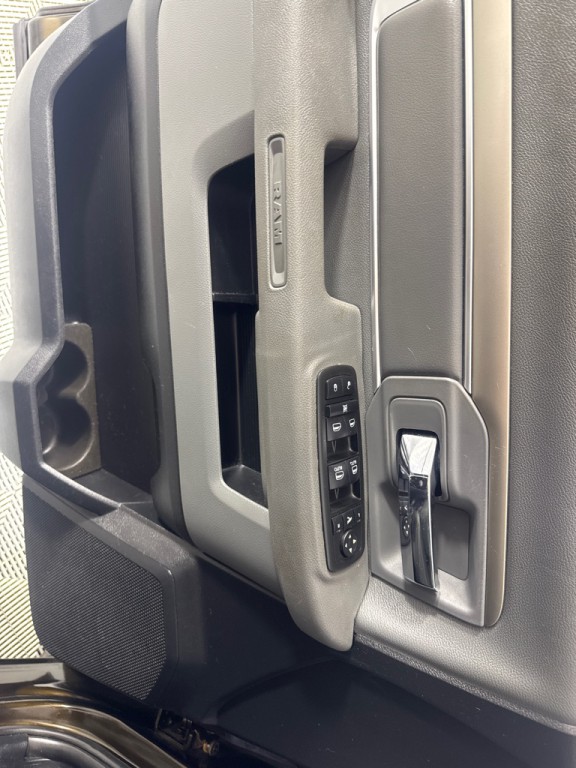 2014 RAM 1500 Image 10