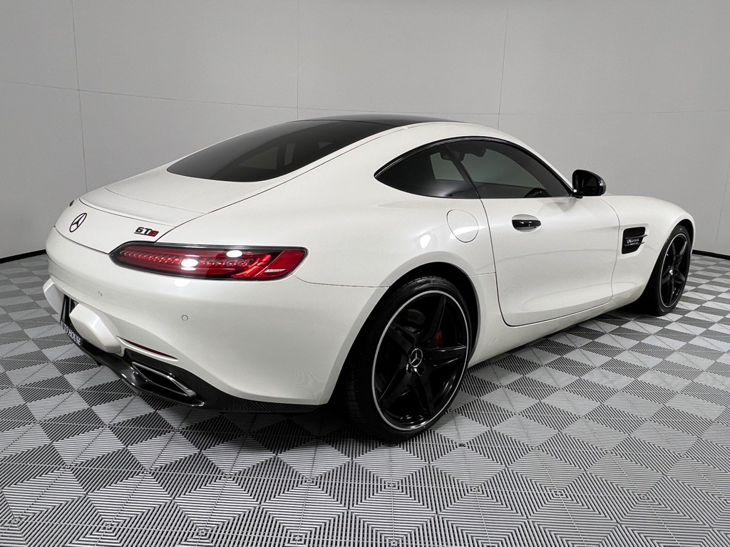 2016 Mercedes-Benz AMG GT Image 6