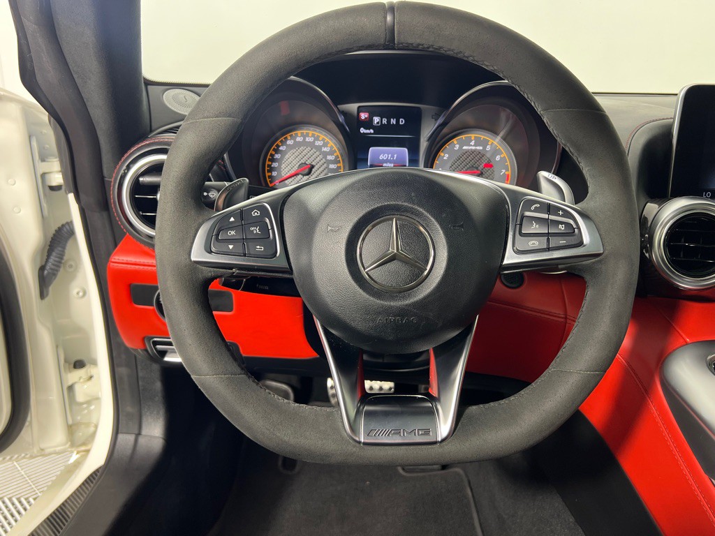 2016 Mercedes-Benz AMG GT Image 20