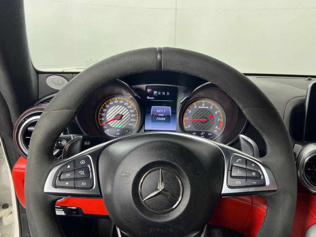 2016 Mercedes-Benz AMG GT Image 21