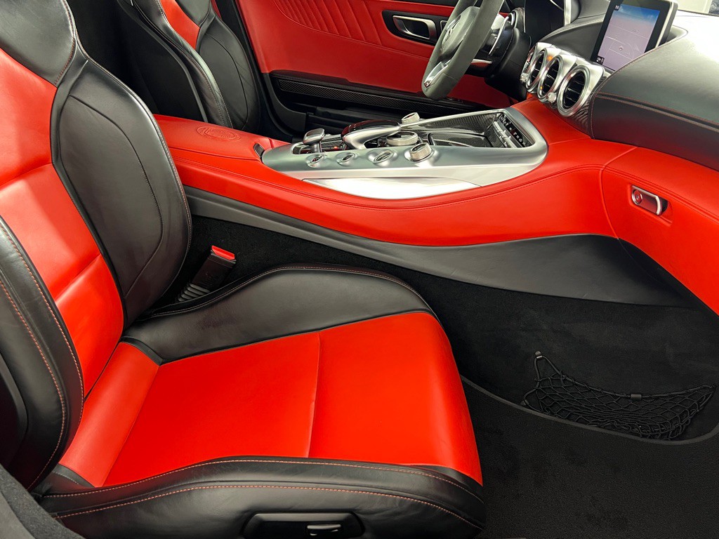 2016 Mercedes-Benz AMG GT Image 28