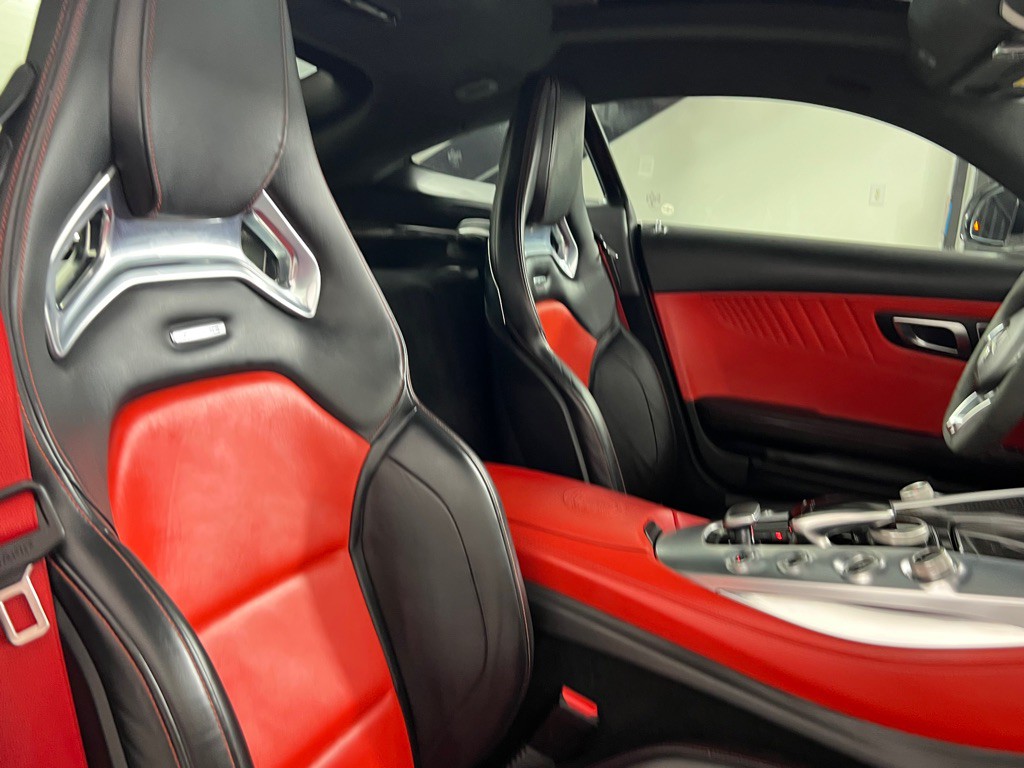 2016 Mercedes-Benz AMG GT Image 29