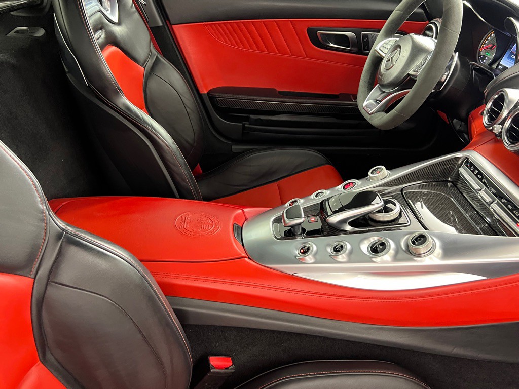 2016 Mercedes-Benz AMG GT Image 30
