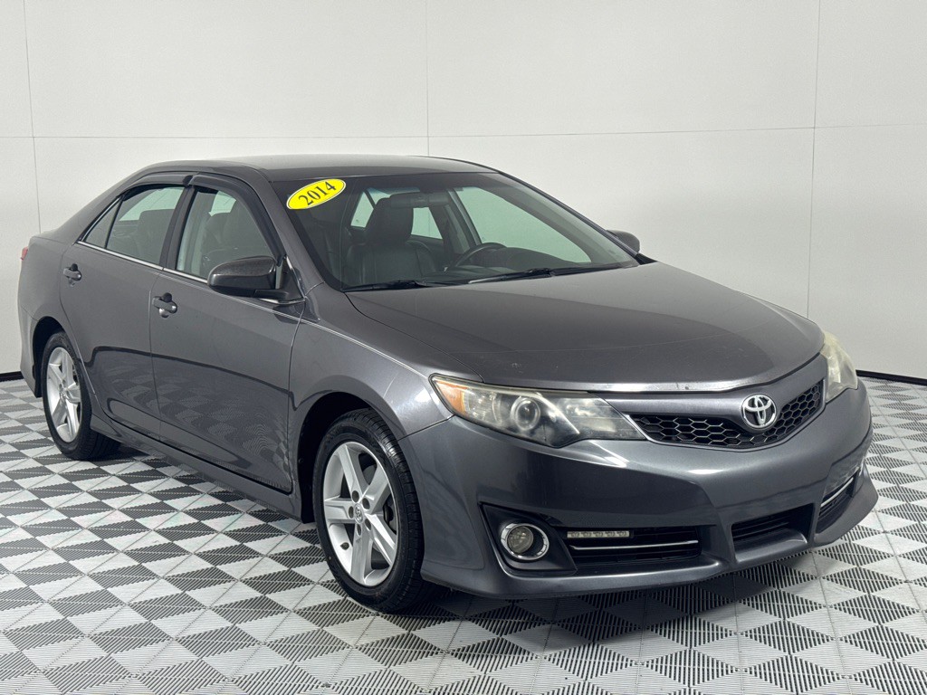 2014 Toyota Camry Image 3