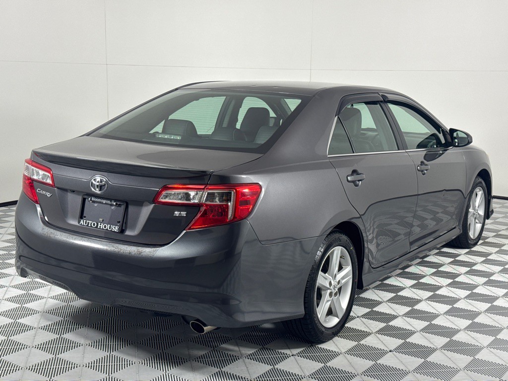 2014 Toyota Camry Image 5