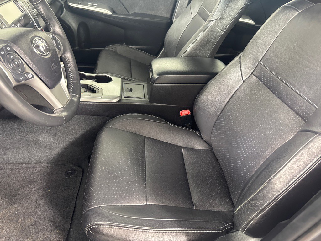 2014 Toyota Camry Image 11