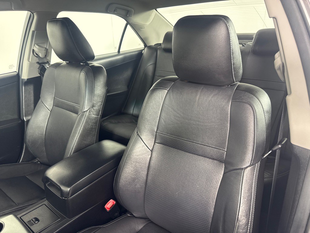 2014 Toyota Camry Image 12