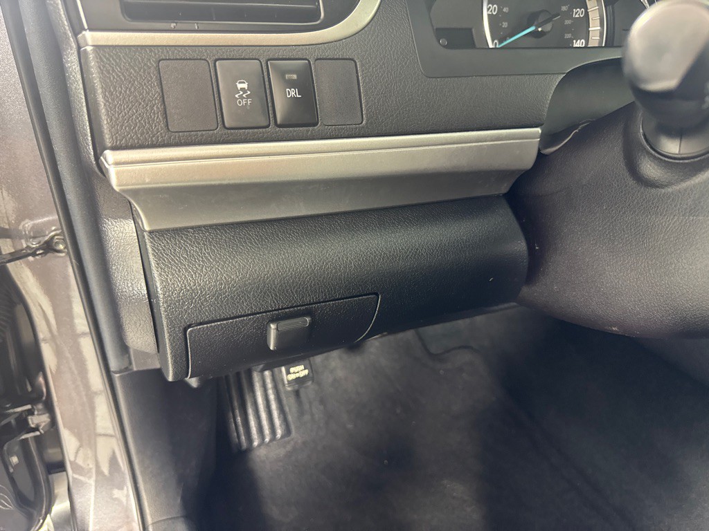 2014 Toyota Camry Image 13