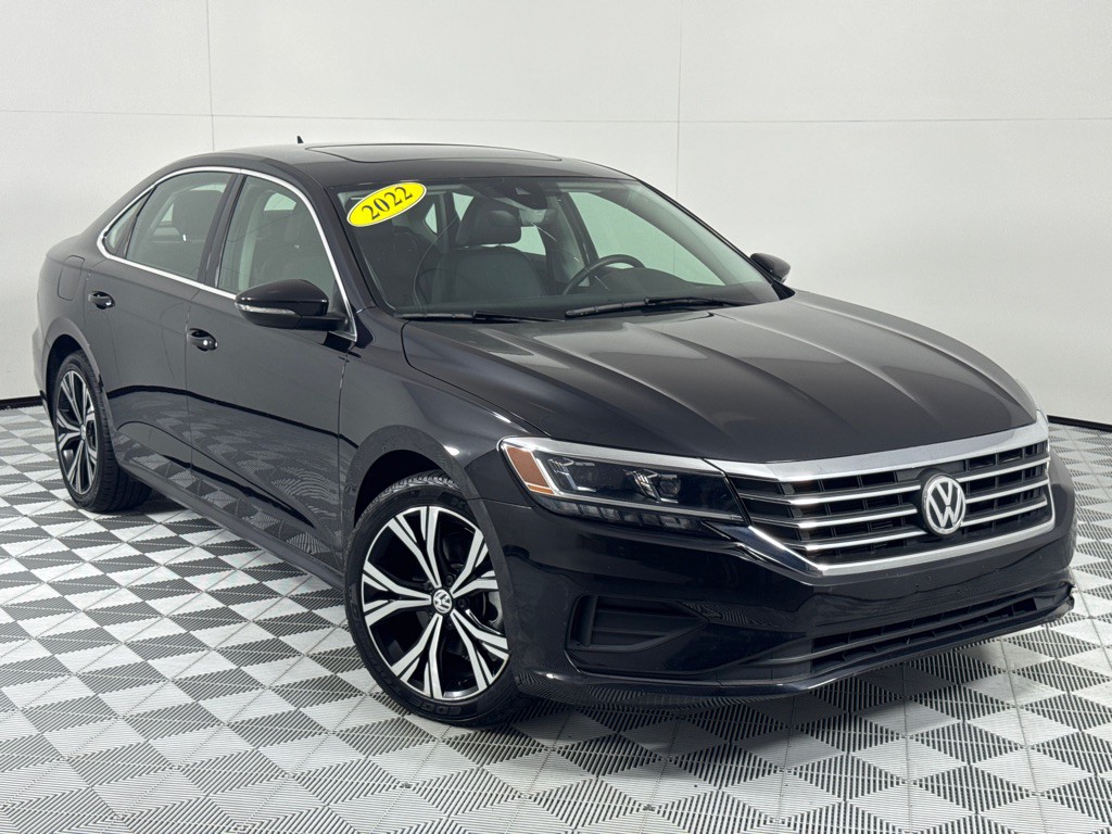 2022 Volkswagen Passat Image 2