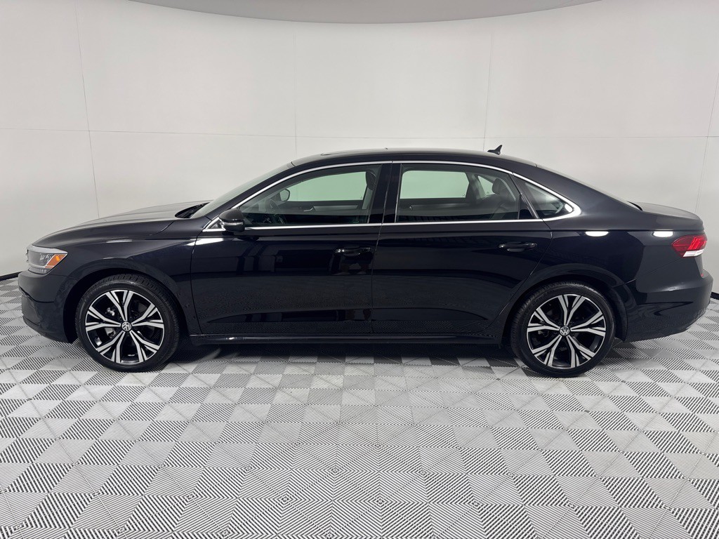 2022 Volkswagen Passat Image 9
