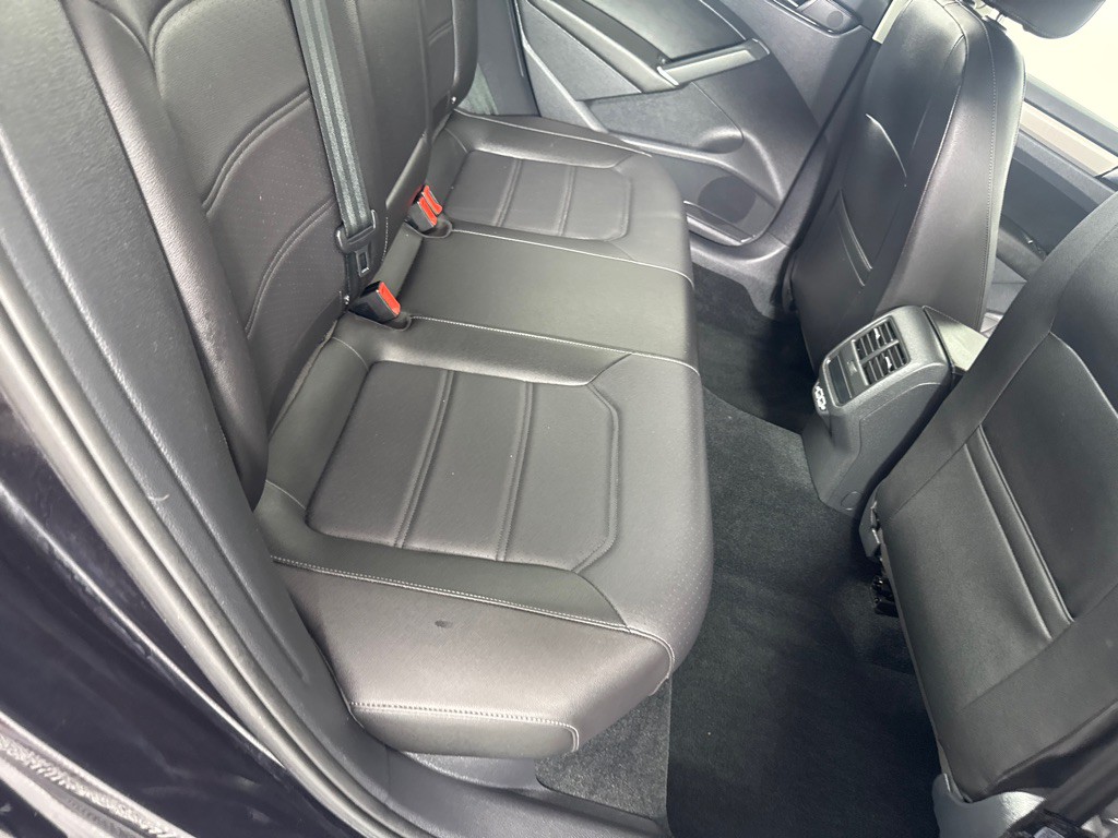 2022 Volkswagen Passat Image 24