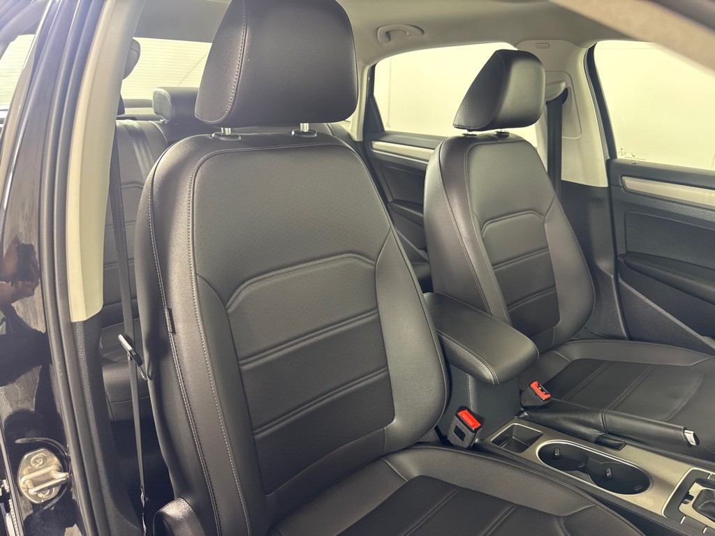 2022 Volkswagen Passat Image 27