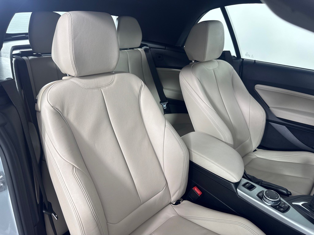 2017 BMW 2 Series Image 32