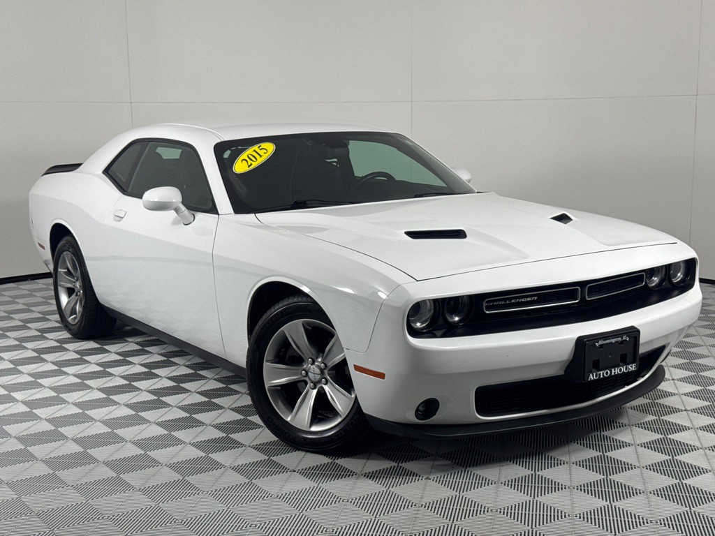2015 Dodge Challenger Image 2