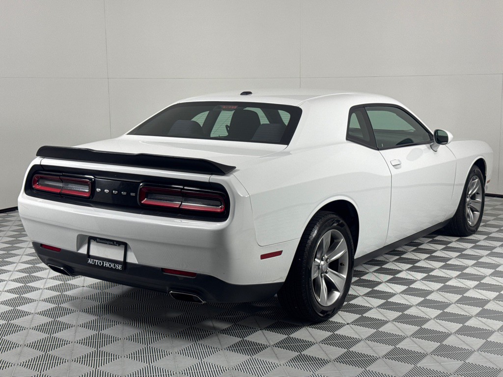 2015 Dodge Challenger Image 5