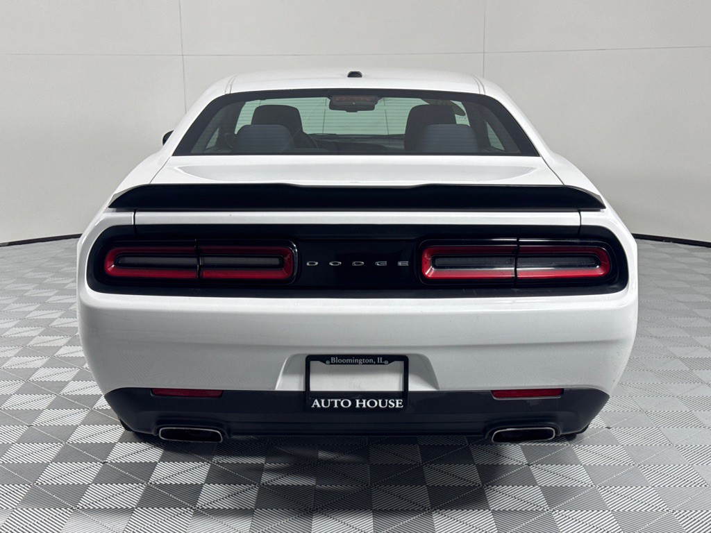 2015 Dodge Challenger Image 6