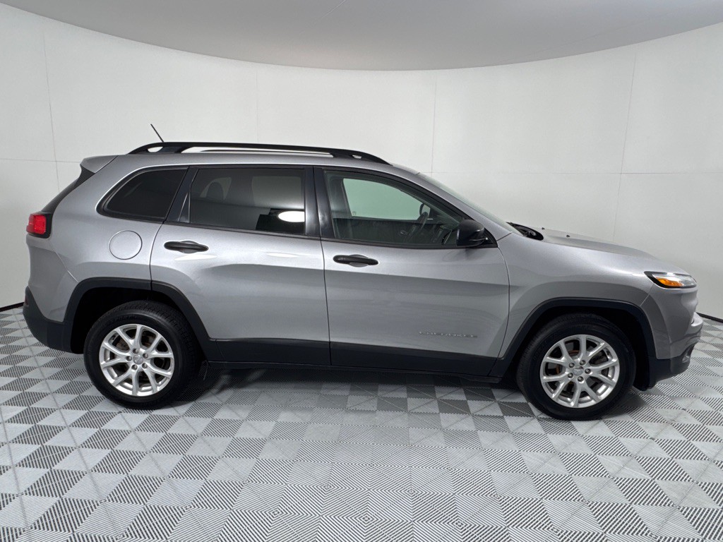 2016 Jeep Cherokee Image 4