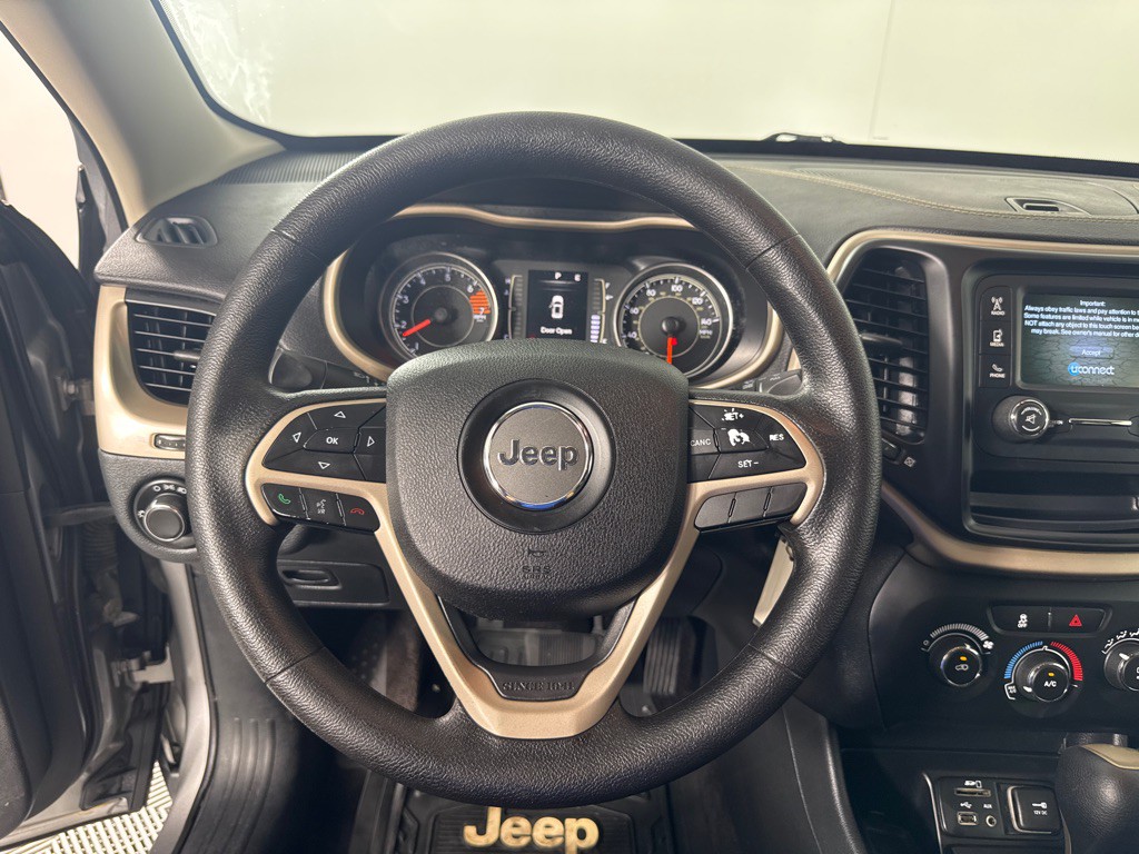 2016 Jeep Cherokee Image 10