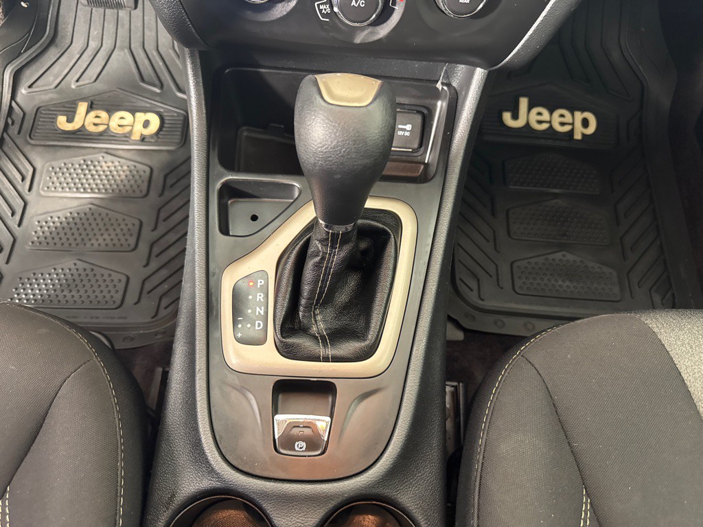 2016 Jeep Cherokee Image 13