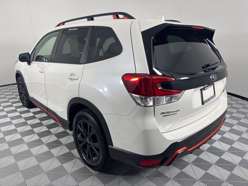 2022 Subaru Forester Image 8