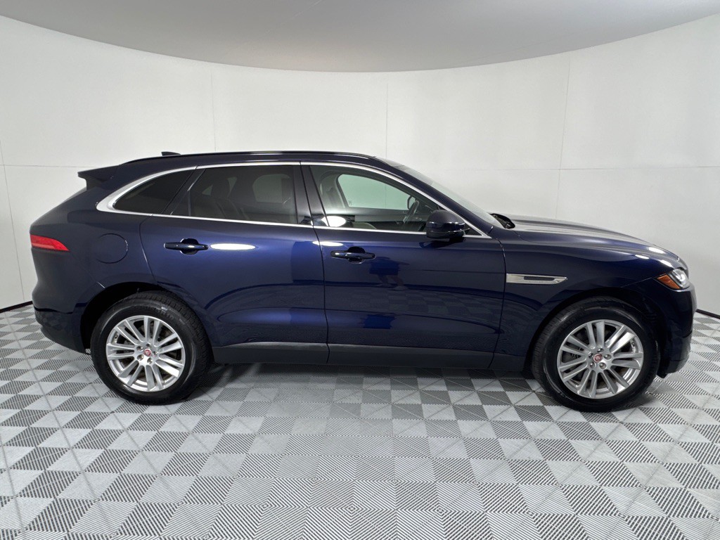 2018 Jaguar F-PACE Image 4