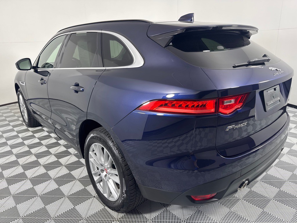 2018 Jaguar F-PACE Image 7
