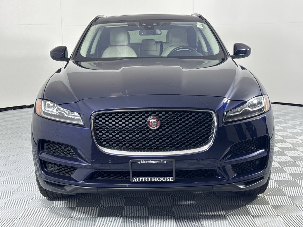 2018 Jaguar F-PACE Image 11
