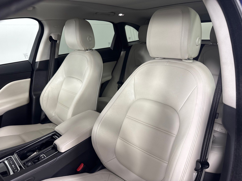 2018 Jaguar F-PACE Image 14