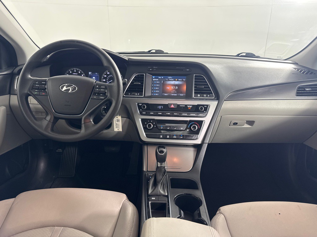 2017 Hyundai Sonata Image 22