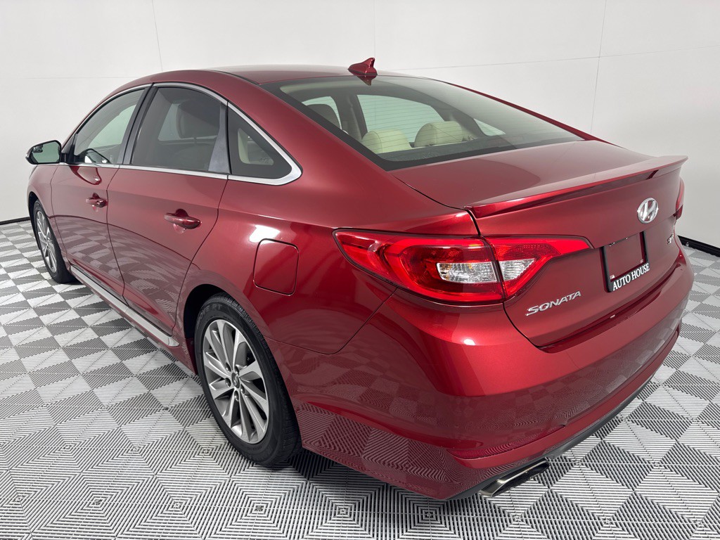 2016 Hyundai Sonata Image 8