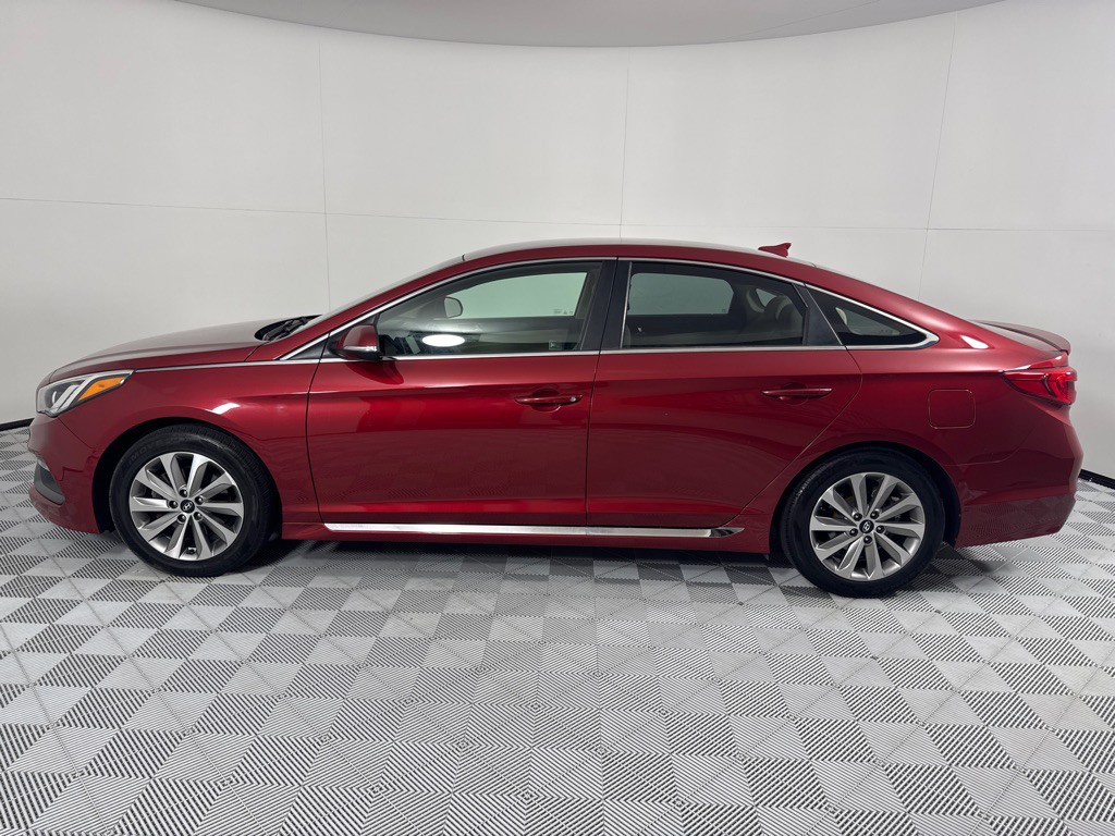2016 Hyundai Sonata Image 9