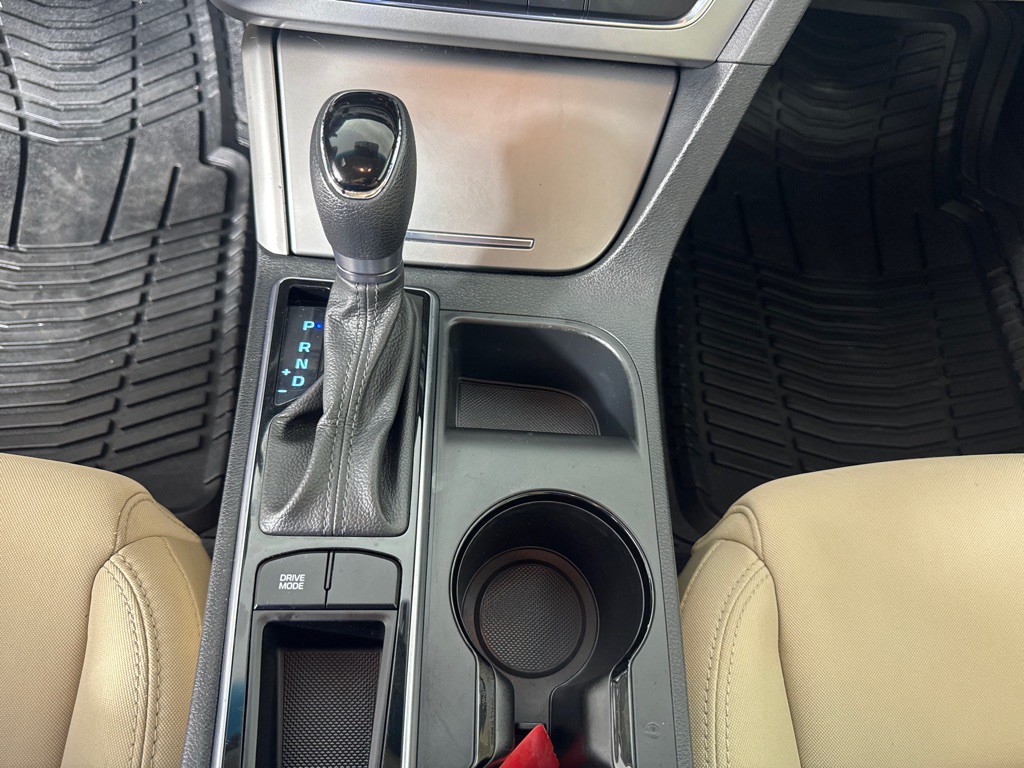 2016 Hyundai Sonata Image 16