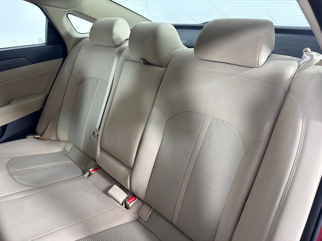 2016 Hyundai Sonata Image 18