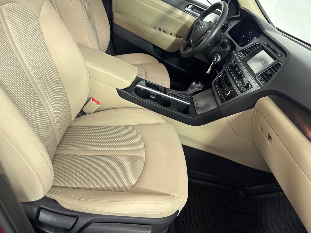 2016 Hyundai Sonata Image 21