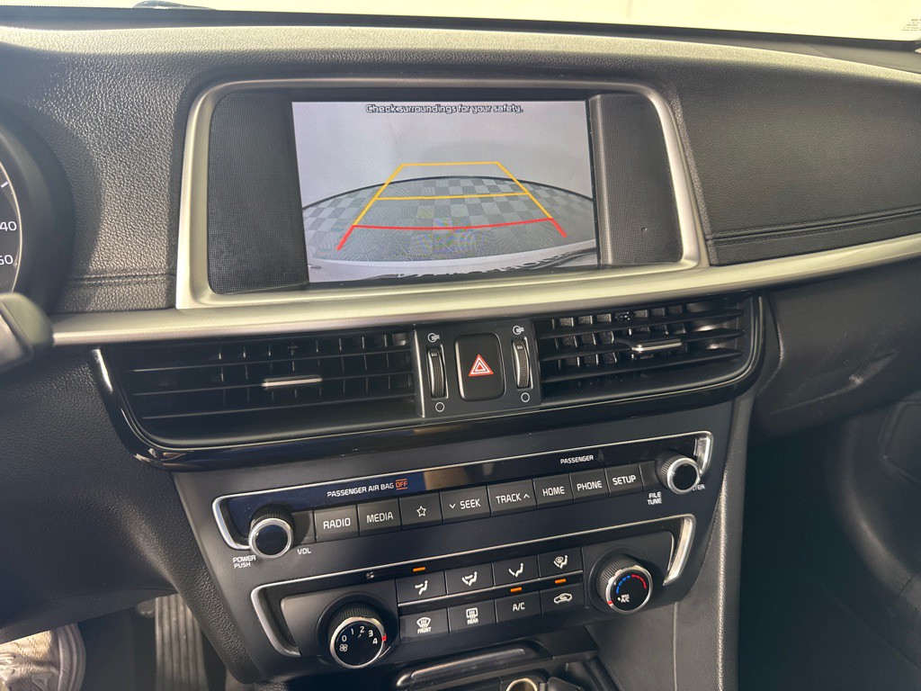 2020 Kia Optima Image 16