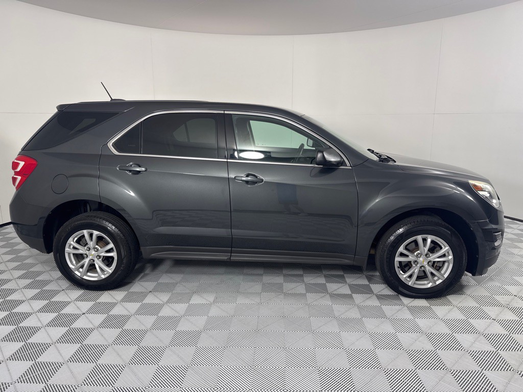 2017 Chevrolet Equinox Image 4