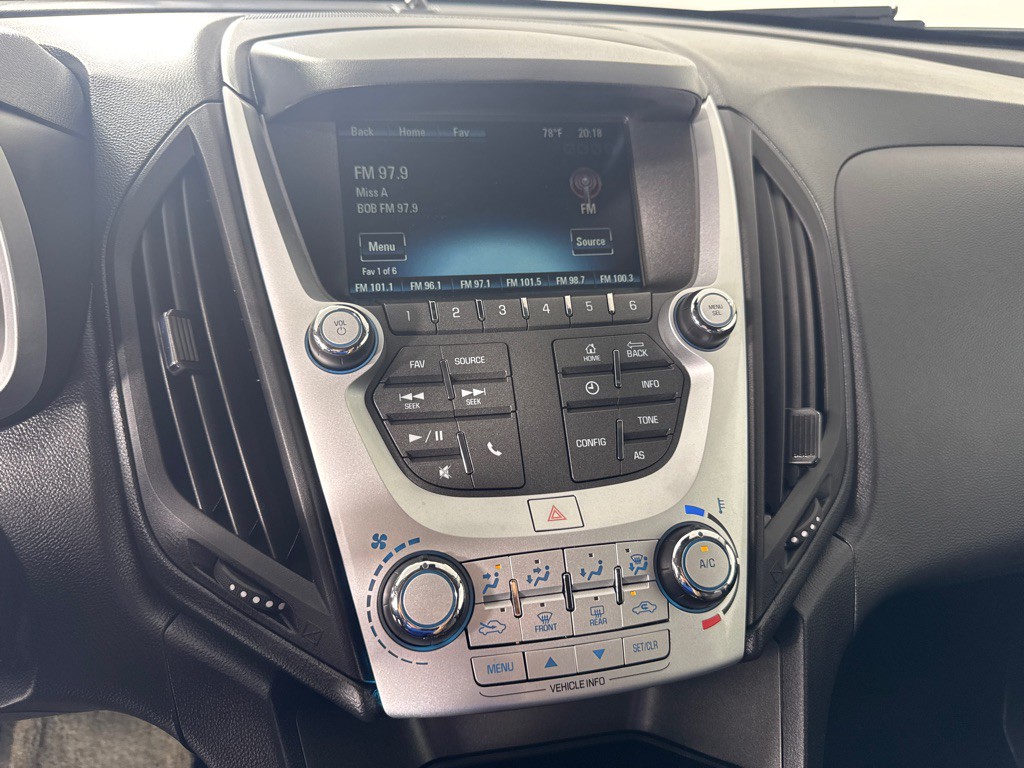 2017 Chevrolet Equinox Image 14