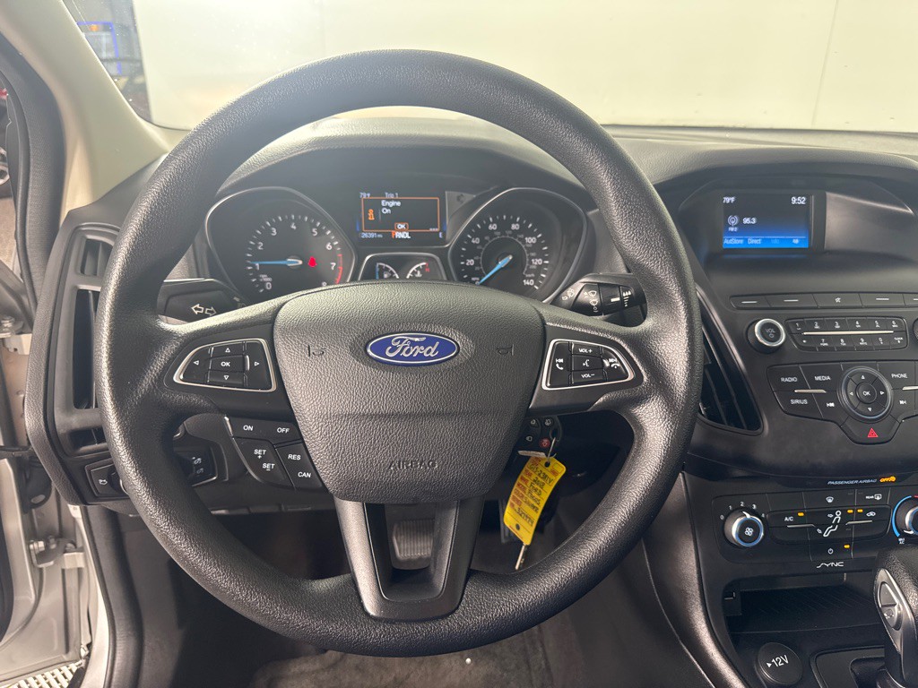 2018 Ford Focus Image 17