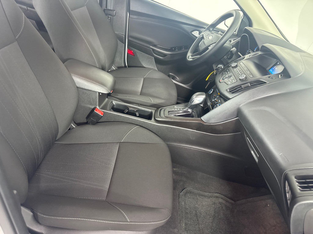 2018 Ford Focus Image 24