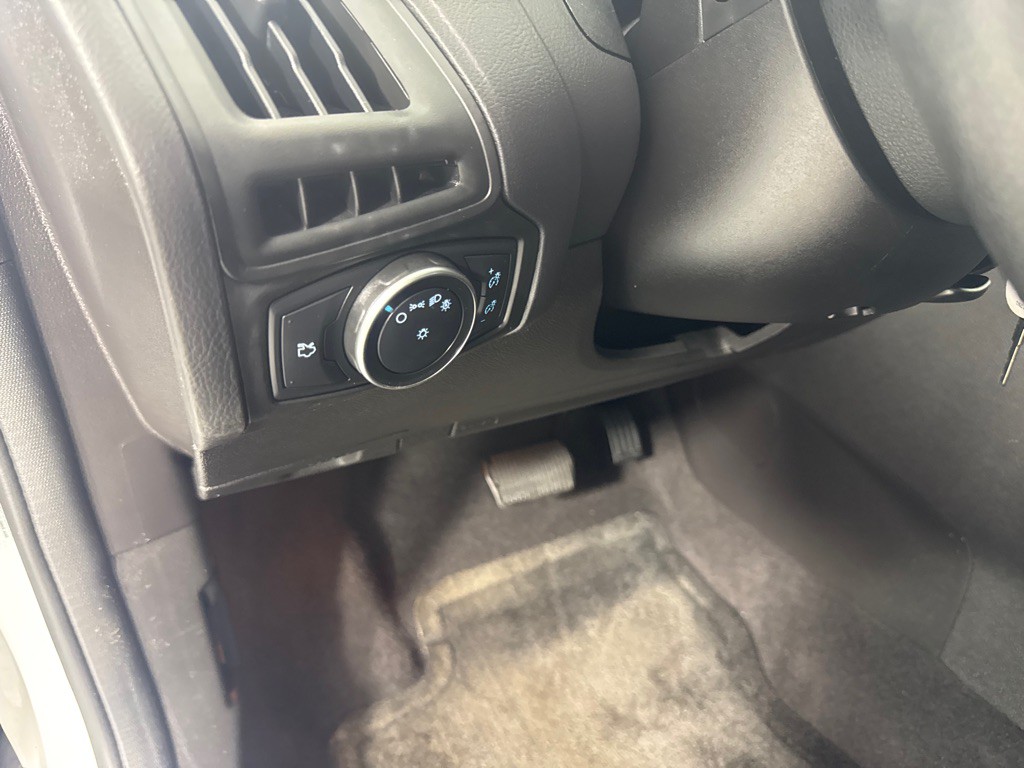 2018 Ford Focus Image 16