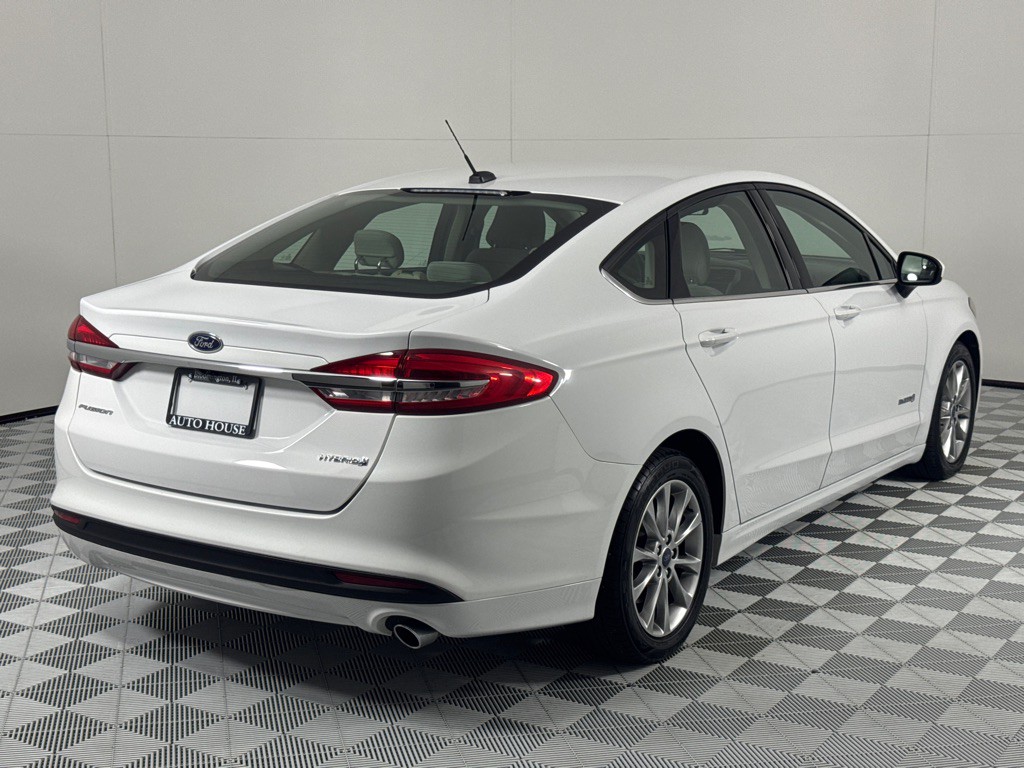 2017 Ford Fusion Image 5