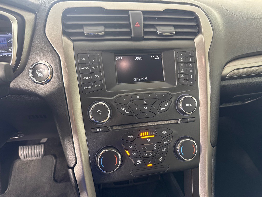 2017 Ford Fusion Image 18