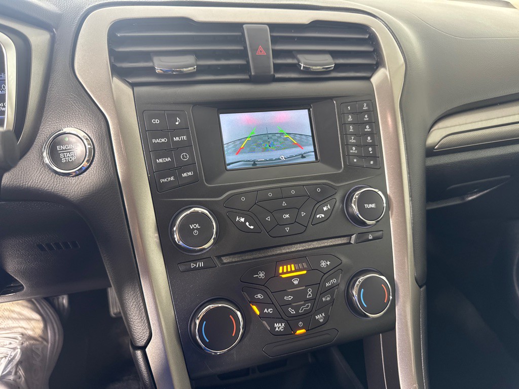 2017 Ford Fusion Image 19