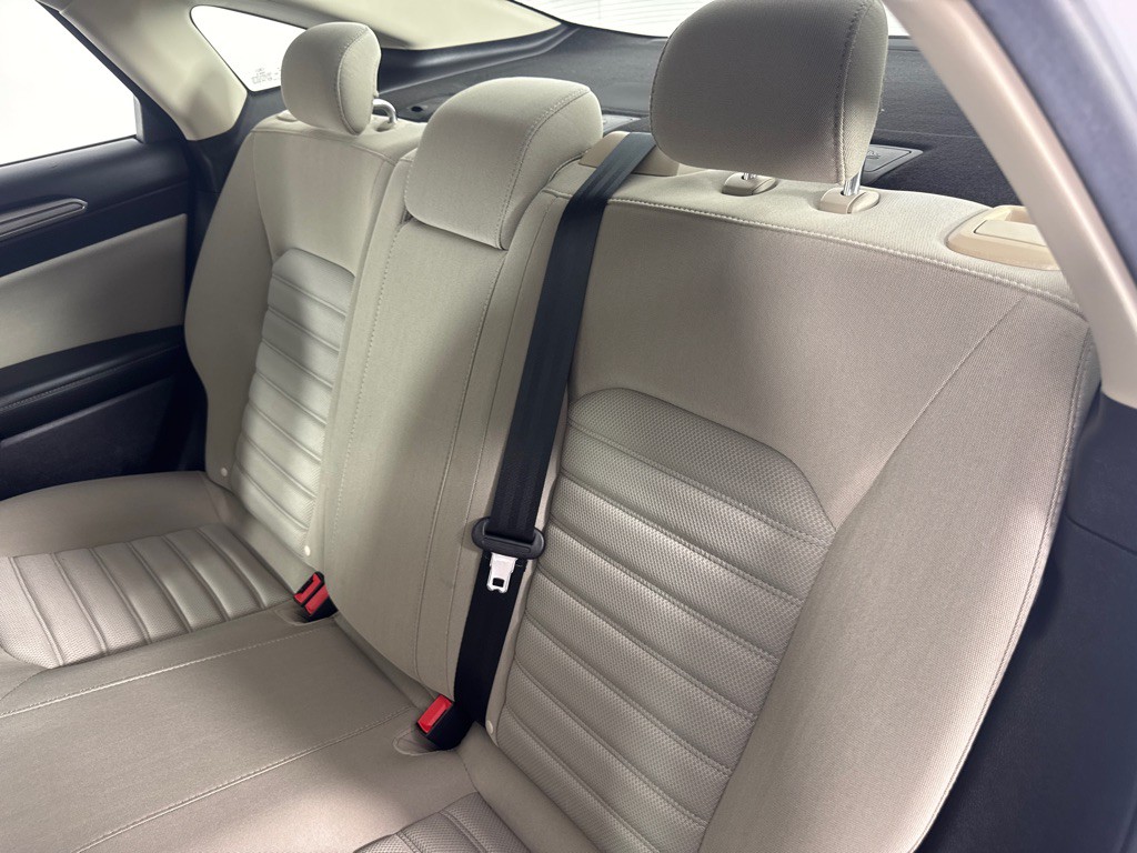 2017 Ford Fusion Image 22