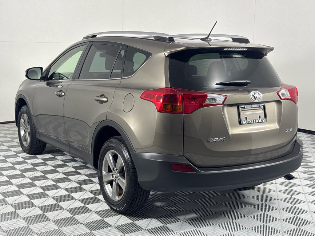 2015 Toyota Rav4 Image 5