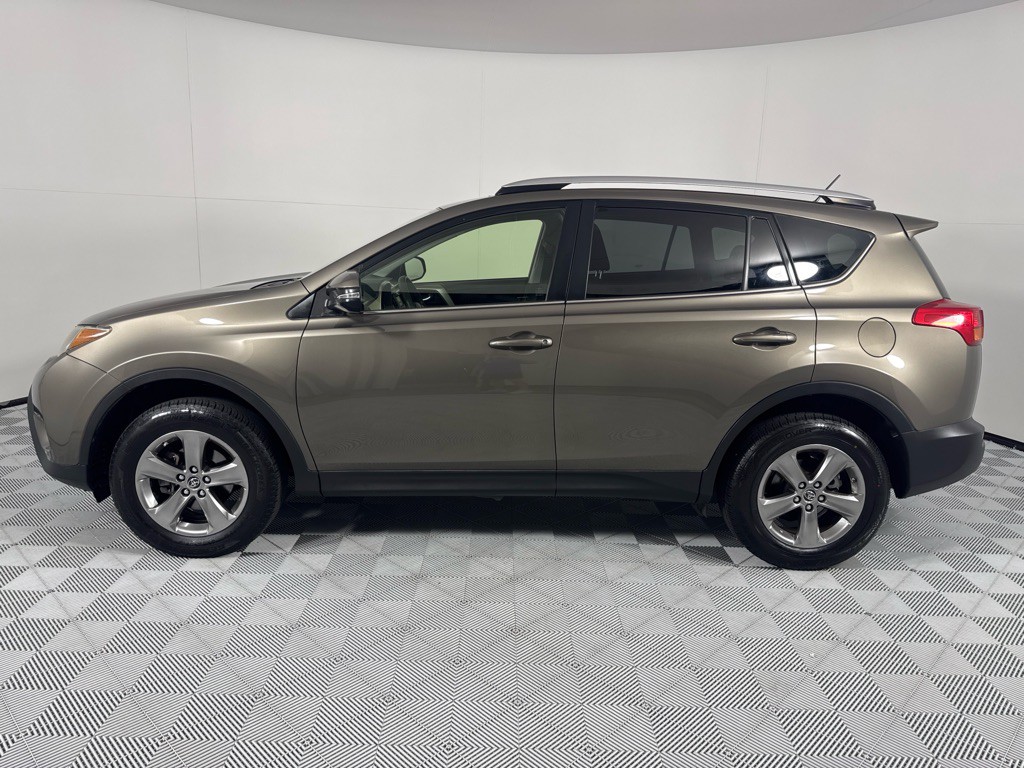 2015 Toyota Rav4 Image 7