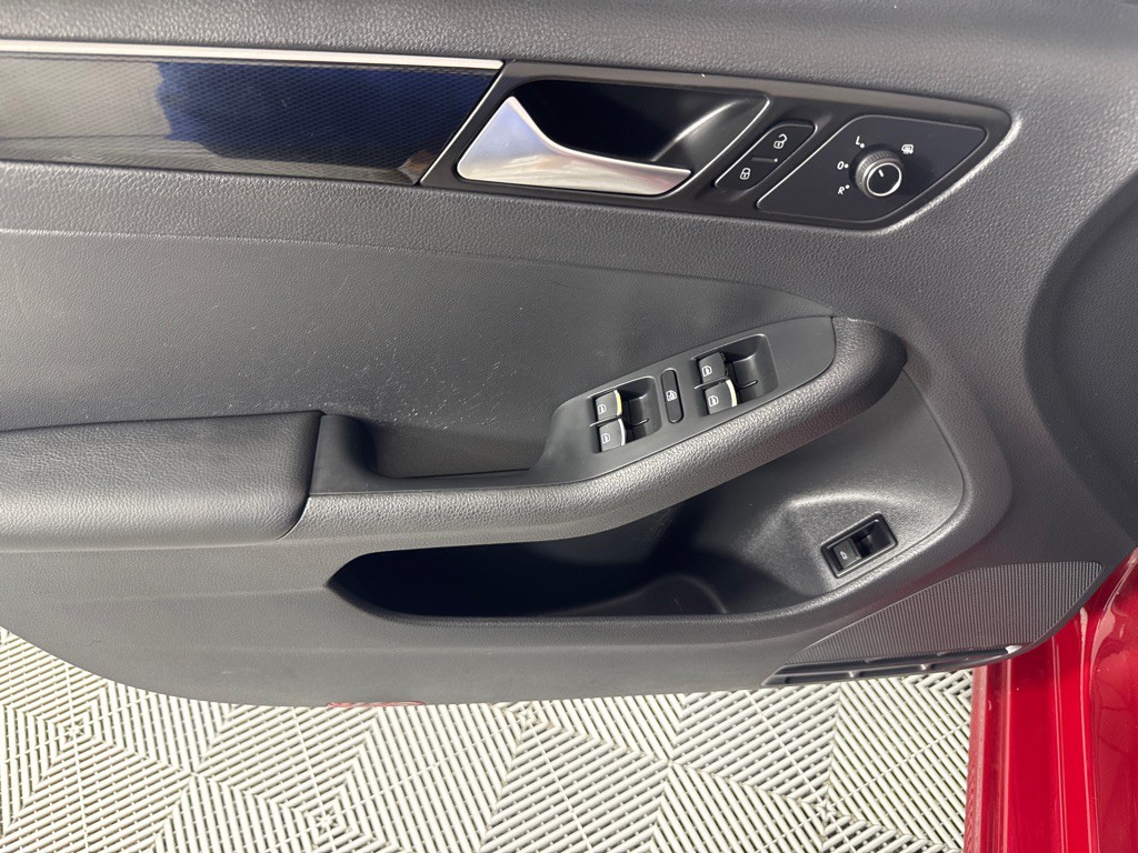 2017 Volkswagen Jetta Image 11