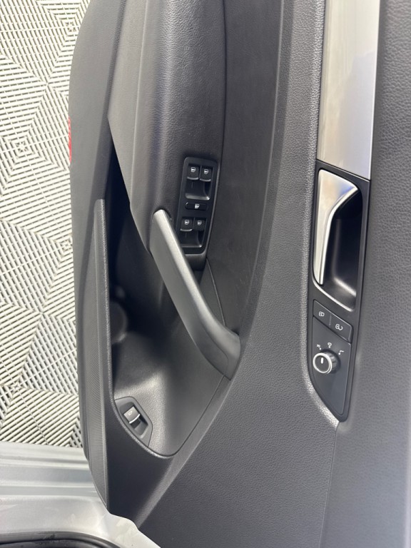 2014 Volkswagen Passat Image 7