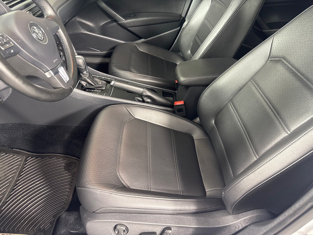 2014 Volkswagen Passat Image 8